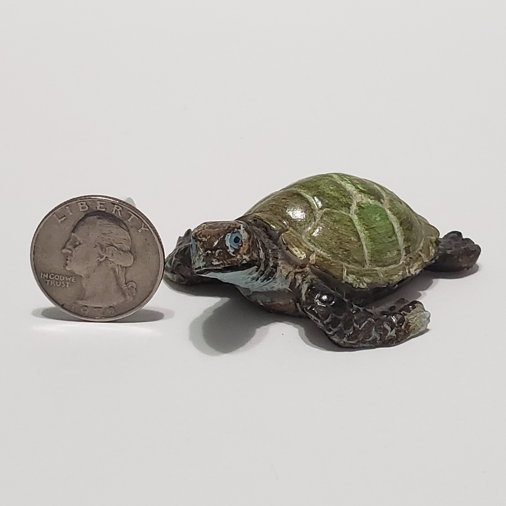 Sea Turtle Paperweight Decor